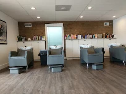 Guys & Dolls Beauty Salon - Head Spa
