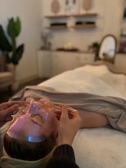 Aura Aesthetics Lounge - Head Spa