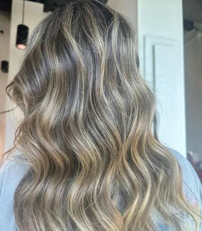 Andrews Colour Atelier - Head Spa