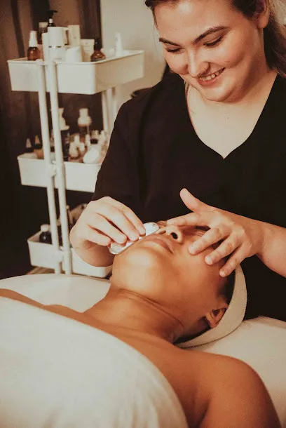 Dandle Spa & Skincare - Head Spa