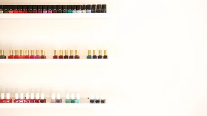 Poppy & Monroe - Head Spa