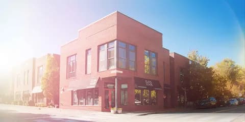 Truman Grey Salon - Head Spa