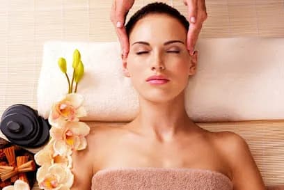 Crystal Nails & Head Spa - Head Spa