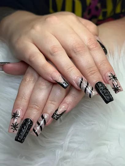 Le Luxe Nail Lounge - Head Spa