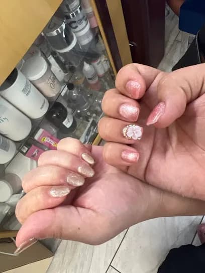 Yvonne Nails & Spa (Head Spa) - Head Spa