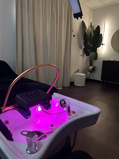 The Halo Spa - Head Spa