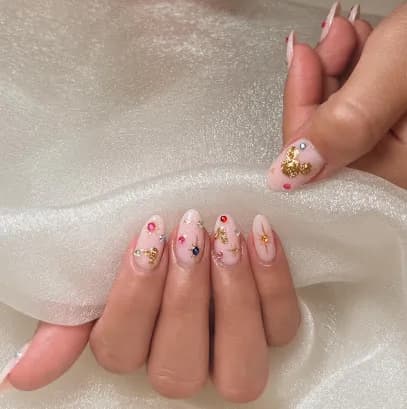 Lally Nail & Headspa - Head Spa