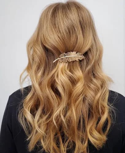 Carrie Purser Hair - Head Spa