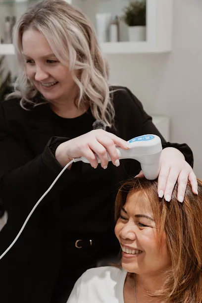 Zyla Head Spa - Head Spa