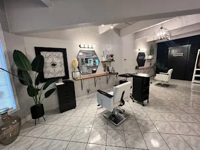 Hidden beauty lounge & spa - Head Spa