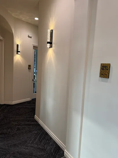 Blue Dolphin Healing Spa - Head Spa